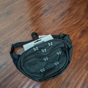 NWT Jansport Fifth Ave Black Waist Pack Fanny Pack with Embroidered Black Bows